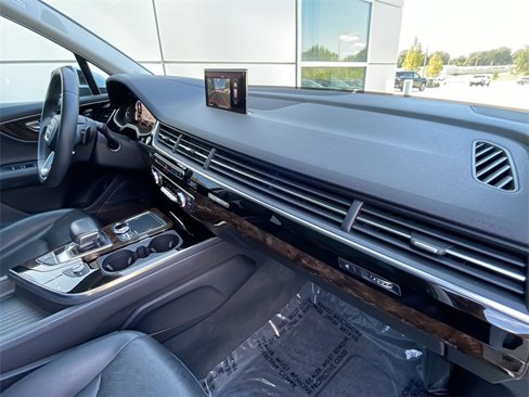 Used 2018 Audi Q7 3.0T Prestige w/ Prestige Package image 35