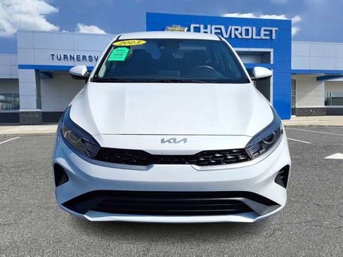 Used 2023 Kia Forte LXS image 2