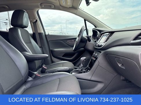Used 2022 Buick Encore Preferred image 25