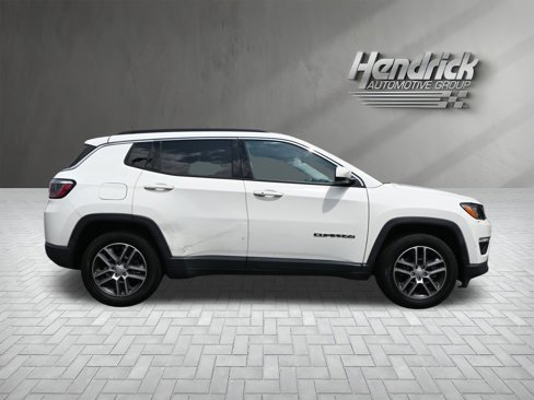 Used 2019 Jeep Compass Latitude w/ Popular Equipment Group image 10
