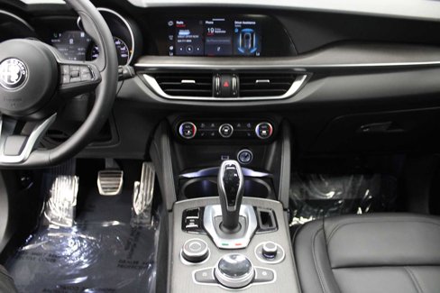 Used 2022 Alfa Romeo Stelvio Ti w/ Active Assist Plus Package image 25