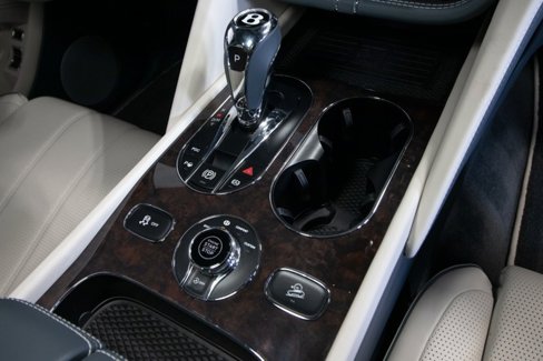 Used 2023 Bentley Bentayga Extended Wheelbase image 63