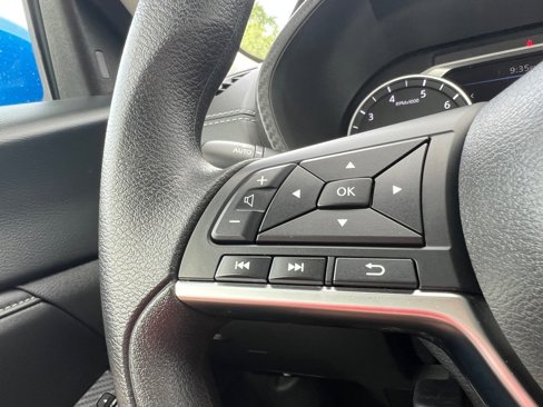 Used 2024 Nissan Sentra SV image 11