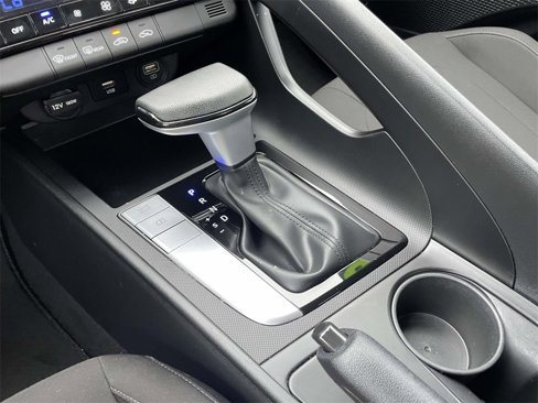 Certified 2023 Hyundai Elantra SEL image 29