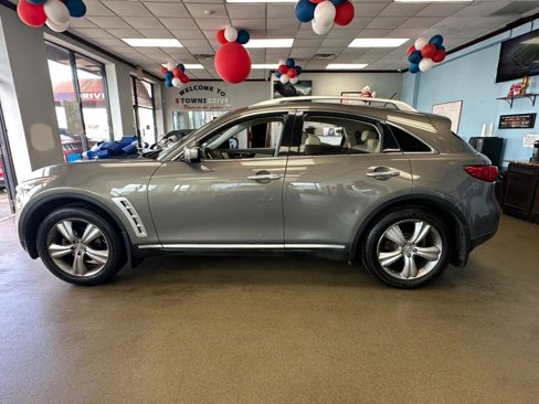 Used 2009 INFINITI FX35 AWD w/ Technology Pkg image 9