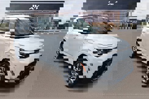 New 2025 Kia Soul LX image 10