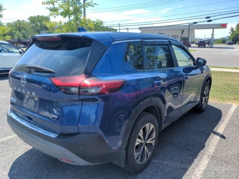Used 2023 Nissan Rogue SV image 4