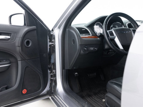 Used 2014 Chrysler 300 w/ Wheels & Beats Group image 24