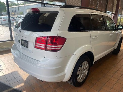 Used 2019 Dodge Journey SE image 7