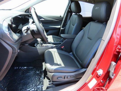 New 2025 Buick Encore GX Sport Touring w/ Comfort Package image 16