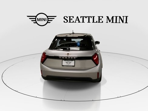 New 2025 MINI Cooper 4-Door Hardtop image 10