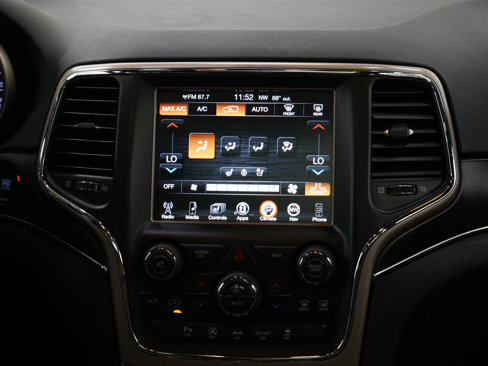 Used 2016 Jeep Grand Cherokee Limited w/ Luxury Group II image 14