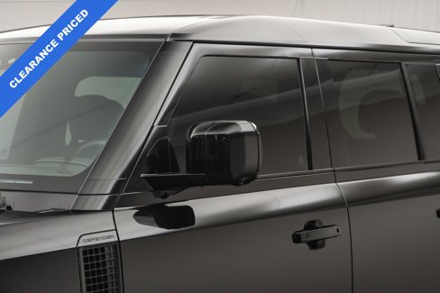 Used 2025 Land Rover Defender 110 V8 image 10