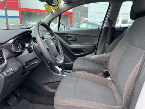 Used 2020 Chevrolet Trax LS image 15
