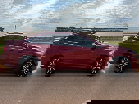 Used 2025 Chevrolet Malibu RS image 2