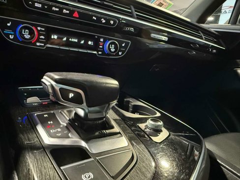 Used 2017 Audi Q7 3.0T Premium Plus image 21