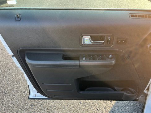 Used 2010 Ford Edge Limited image 12