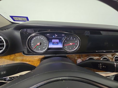 Used 2018 Mercedes-Benz E 300 image 16