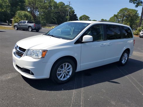 Used 2019 Dodge Grand Caravan SXT image 3