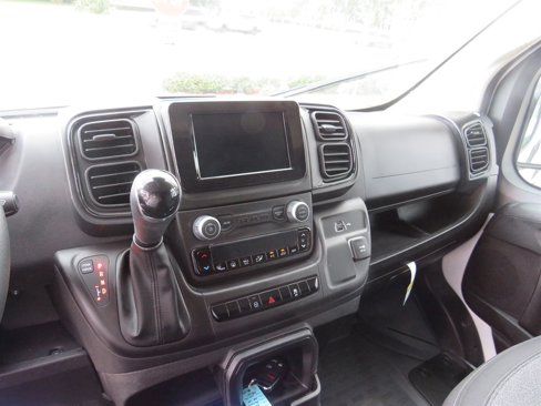 Used 2025 RAM ProMaster 2500 w/ Convenience Group image 7