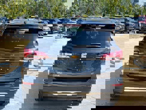 Used 2022 Chevrolet Equinox LT image 11