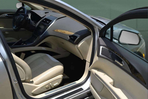 Used 2013 Lincoln MKZ image 12