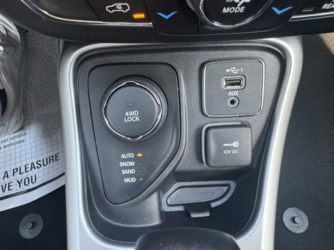 Certified 2021 Jeep Compass Latitude w/ Convenience Group image 22