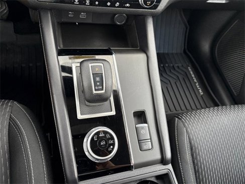 Used 2022 Mitsubishi Outlander ES image 17