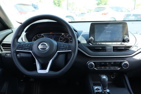 Used 2022 Nissan Altima 2.5 SV image 21