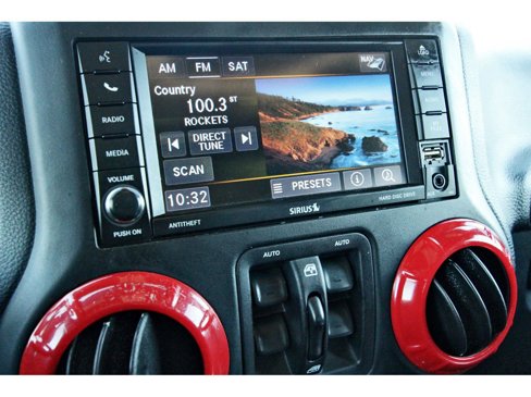 Used 2018 Jeep Wrangler Unlimited Sahara image 21