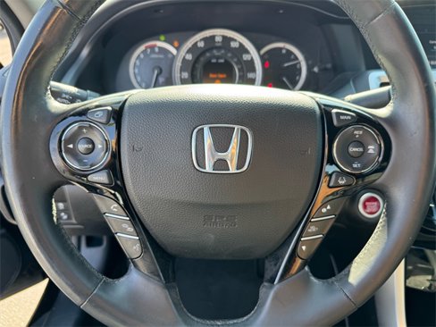 Used 2016 Honda Accord Touring image 18