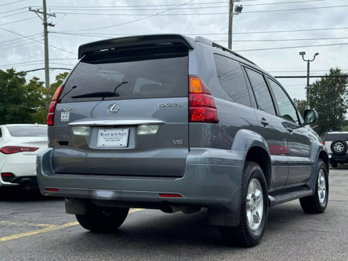 Used 2005 Lexus GX 470 image 4