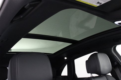 Certified 2025 Porsche Macan image 25
