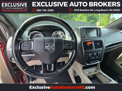 Used 2019 Dodge Grand Caravan SXT image 19