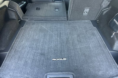 Used 2024 Nissan Rogue SV image 17