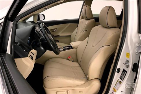 Used 2010 Toyota Venza AWD image 13