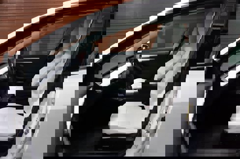 Used 2022 Tesla Model 3 Standard Range image 26