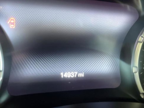 Certified 2022 Jeep Renegade Latitude w/ Convenience Group image 14