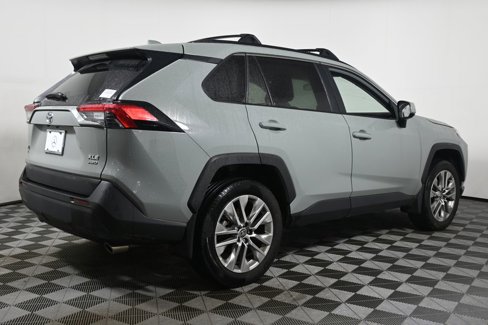 Used 2023 Toyota RAV4 XLE Premium image 10