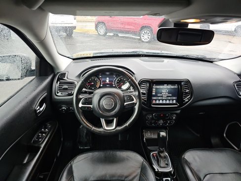 Used 2019 Jeep Compass Limited image 3