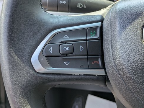 Used 2023 Jeep Compass Limited image 17