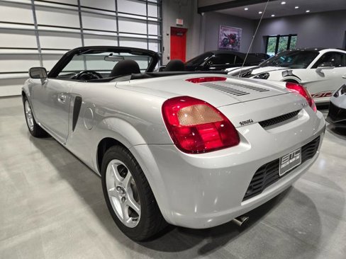 Used 2001 Toyota MR2 image 9