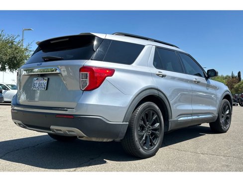 Used 2021 Ford Explorer XLT w/ Equipment Group 202A image 6