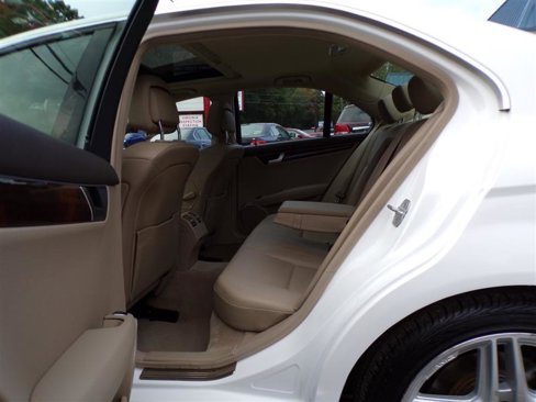 Used 2013 Mercedes-Benz C 300 4MATIC Sedan image 25