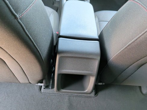 New 2025 Chevrolet Trax RS w/ Sunroof Package image 32