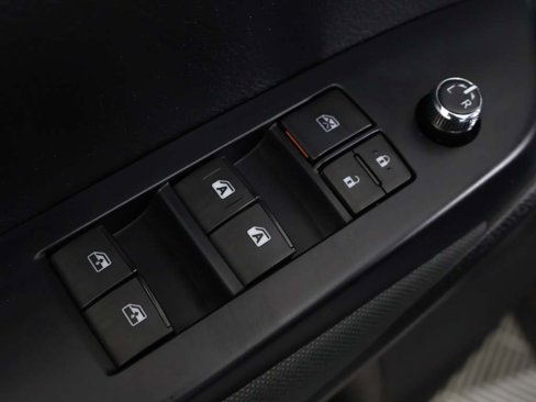 Used 2019 Toyota Highlander LE image 35