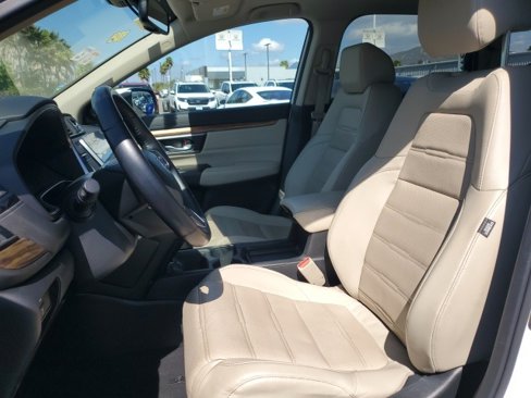 Used 2018 Honda CR-V Touring image 3