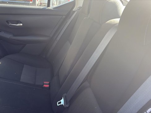 Used 2022 Nissan Sentra SV image 10