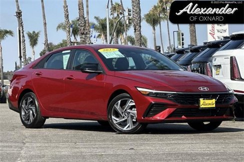 Certified 2025 Hyundai Elantra Sport image 1