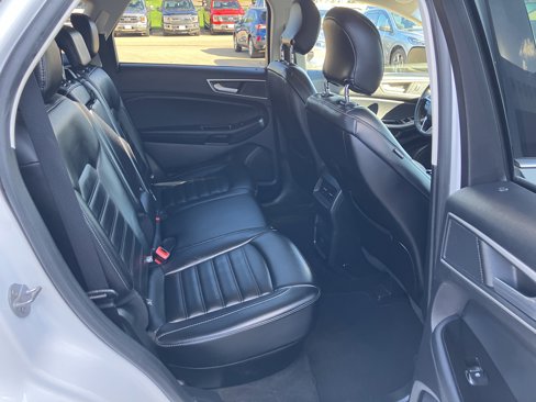 Used 2019 Ford Edge SEL w/ Equipment Group 201A image 16